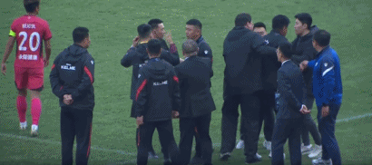 VAR判罚再引争议，哈兰德对阵梅西裁判判点引发巨大争议的简单介绍